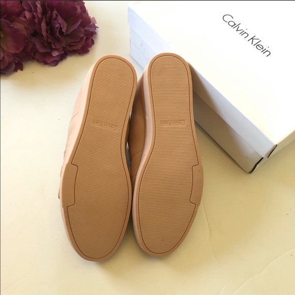 SOLD Calvin Klein Women’s Irah Sneakers Size 9M - Picture 7 of 8
